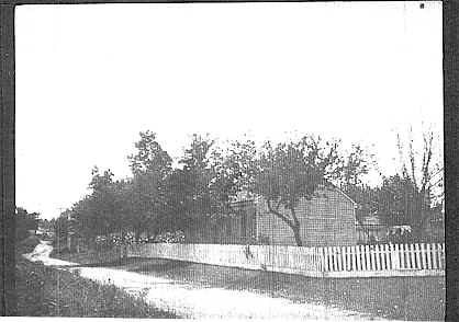 wpeB3.jpg (17214 bytes)